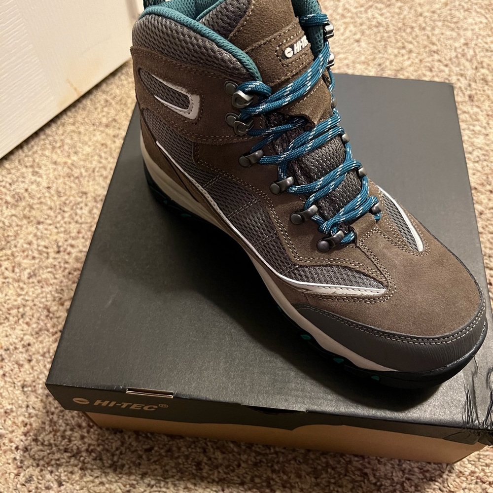HI-TEC hiking boots brand new never worn